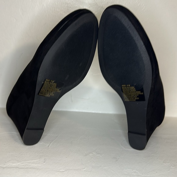 NIB SO Opening black memory foam wedge heels 10 - Picture 9 of 10